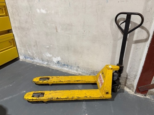 GS 2 TON PALLET TRUCK