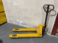 GS 2 TON PALLET TRUCK
