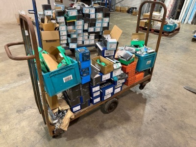 APPROX. 1470mm X 400mm MOBILE TROLLEY