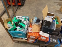 LOT TO INC. ASSORTED BATTEN HOLDERS, SWITCHES, MOUNTING BRACKETS ETC. - 4