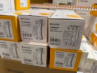 LOT TO INC. UNUSED ELUCIAN ASSORTED BREAKERS - 16