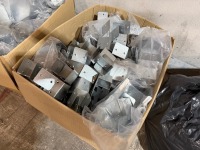 QUANTITY OF ASSORTED GALVANISED HANGER TRUNKING - 7