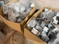 QUANTITY OF ASSORTED GALVANISED HANGER TRUNKING - 8