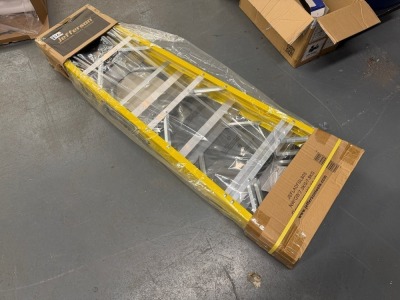UNUSED JEFFERSON 5 THREAD FIBREGLASS STEP LADDER