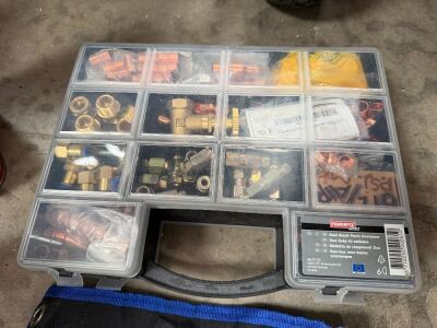 PLASTIC ORGANISER TRAY & CONTENTS&nbsp;