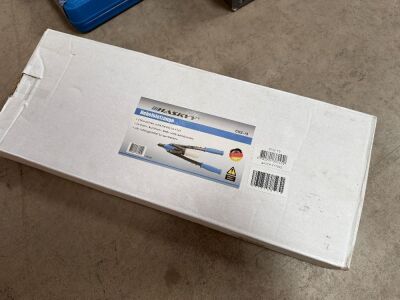 UNUSED HASKYY RIVET GUN