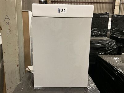 400mm Wide Wall Hung Cloakroom Vanity Unit in Grey with White Ceramic 1 Tap Hole Basin