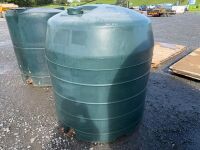 APPROX. 900lt PLASTIC OIL TANK