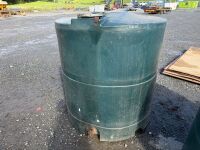 APPROX. 900lt PLASTIC OIL TANK