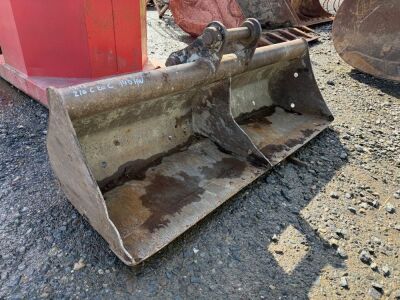 APPROX. 4ft SHUGH BUCKET TO SUIT 3 TON MACHINE