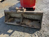 APPROX. 4ft SHUGH BUCKET TO SUIT 3 TON MACHINE - 2