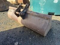 APPROX. 4ft SHUGH BUCKET TO SUIT 3 TON MACHINE - 6