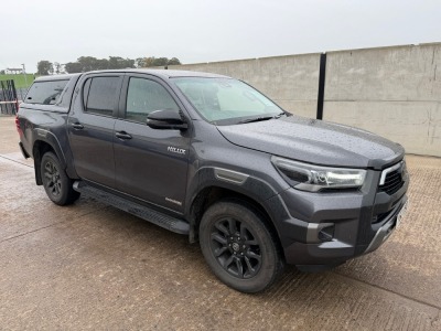 TOYOTA HILUX INVINCIBLE 2.8D X D-4D 4WD AUTOMATIC DOUBLE CAB PICKUP