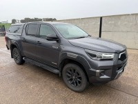 TOYOTA HILUX INVINCIBLE 2.8D X D-4D 4WD AUTOMATIC DOUBLE CAB PICKUP