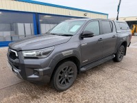 TOYOTA HILUX INVINCIBLE 2.8D X D-4D 4WD AUTOMATIC DOUBLE CAB PICKUP - 4