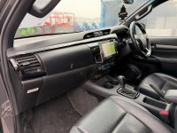 TOYOTA HILUX INVINCIBLE 2.8D X D-4D 4WD AUTOMATIC DOUBLE CAB PICKUP - 10