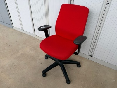 OPERATORS CHAIR (RED)