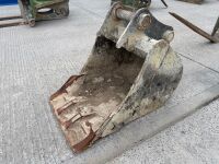 APPROX. 2ft TOOTHLESS DIGGING BUCKET TO SUIT 6-8 TON MACHINE - 3