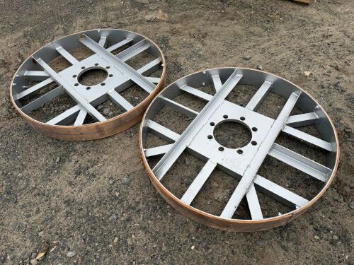 2No. 8 STUD STEEL WHEELS