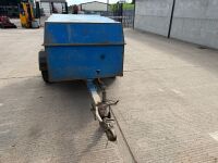 APPROX. 900lt Mc CAULEY SINGLE AXLE FAST TOW FUEL BOWSER - 2