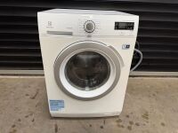 ELECTROLUX 8KG 1400RPM 240V WASHING MACHINE