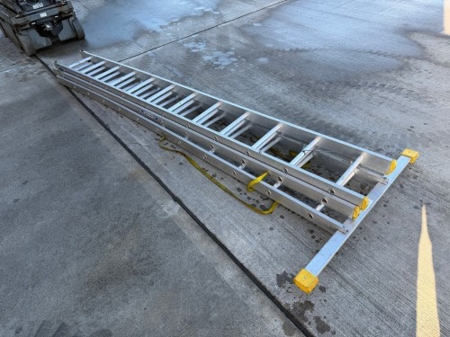 WERNER 12 THREAD ALUMINIUM TRIPLE LADDER
