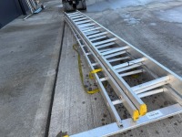 WERNER 12 THREAD ALUMINIUM TRIPLE LADDER - 2