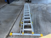 WERNER 12 THREAD ALUMINIUM TRIPLE LADDER - 3