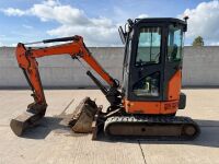 HITACHI ZX26U-5A 2.7 TON MINI DIGGER - 2