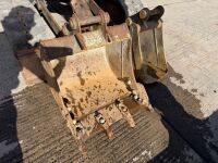 HITACHI ZX26U-5A 2.7 TON MINI DIGGER - 11