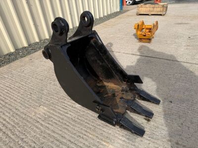 UNUSED 18" TOOTHED DIGGING BUCKET TO SUIT 6-8 TON MACHINE