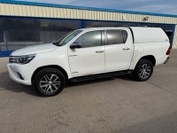 TOYOTA HILUX INVINCIBLE 2.4 D-4D 4WD DOUBLE CAB PICKUP - 4
