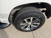 TOYOTA HILUX INVINCIBLE 2.4 D-4D 4WD DOUBLE CAB PICKUP - 8