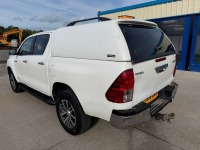 TOYOTA HILUX INVINCIBLE 2.4 D-4D 4WD DOUBLE CAB PICKUP - 18