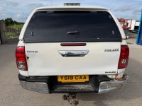 TOYOTA HILUX INVINCIBLE 2.4 D-4D 4WD DOUBLE CAB PICKUP - 19