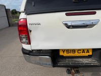 TOYOTA HILUX INVINCIBLE 2.4 D-4D 4WD DOUBLE CAB PICKUP - 20