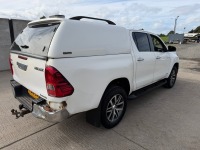 TOYOTA HILUX INVINCIBLE 2.4 D-4D 4WD DOUBLE CAB PICKUP - 24