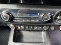 TOYOTA HILUX INVINCIBLE 2.4 D-4D 4WD DOUBLE CAB PICKUP - 39