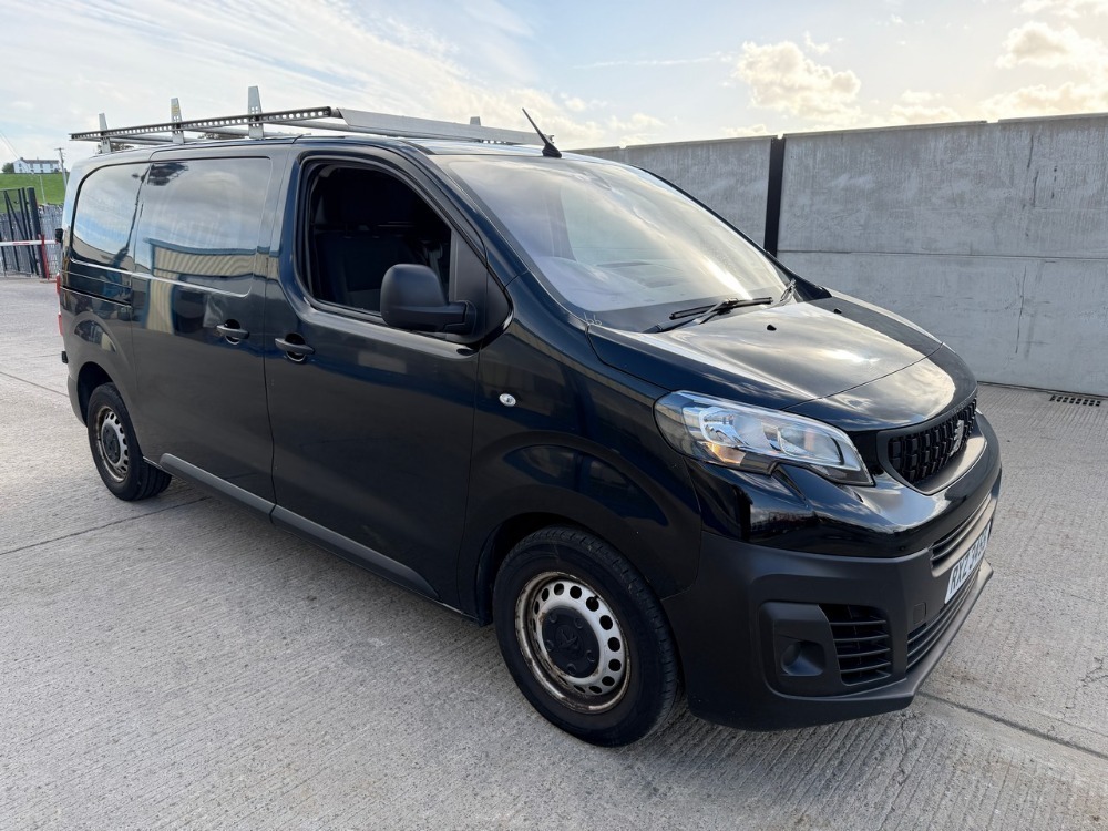 PEUGEOT EXPERT 1400 PROFESSIONAL STANDARD 2.0 BLUE HDI 145PS