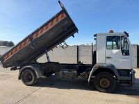 MAN LE14.220 4x2 14 TON 3-WAY DROPSIDE TIPPER - 32