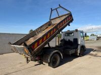 MAN LE14.220 4x2 14 TON 3-WAY DROPSIDE TIPPER - 33