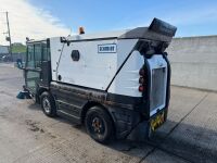 SCHMIDT COMPACT 200 4.5 TON ROAD LEGAL SWEEPER - 3