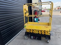BOSS X3X BATTERY OPERATED PERSONNEL LIFT - 5