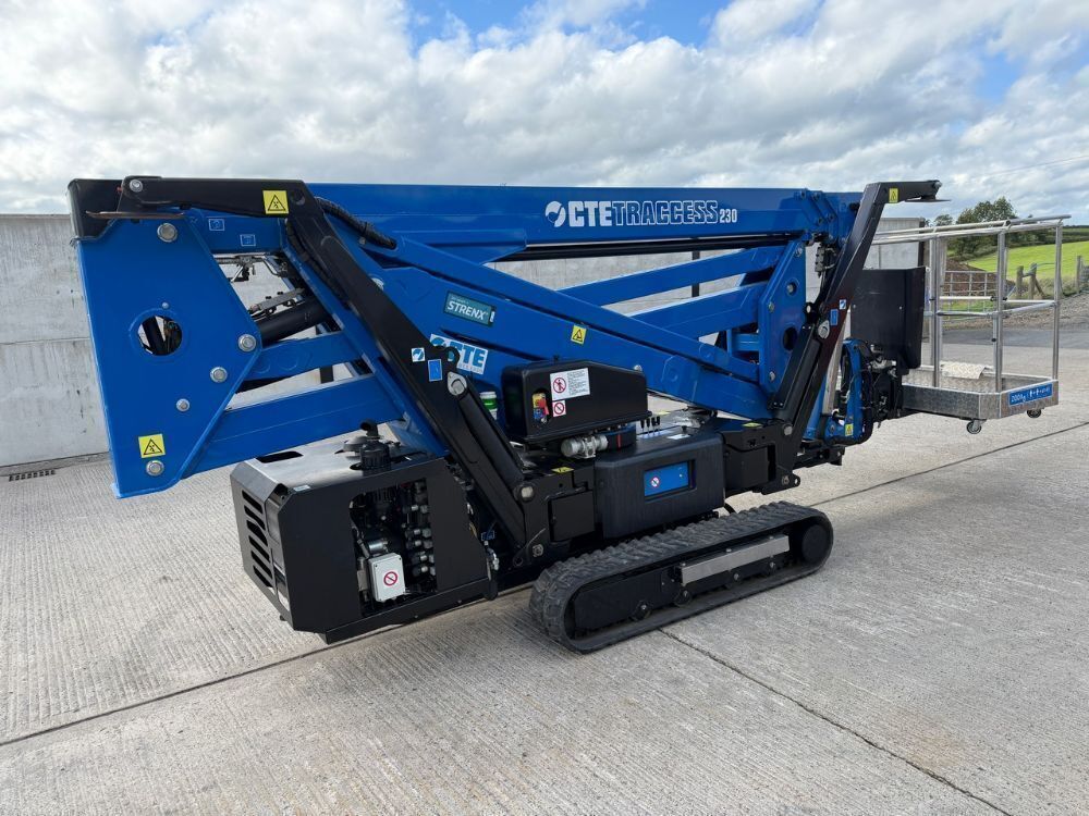 CTE TRACCESS 230 21m REMOTE CONTROL TRACKED DIESEL BOOM LIFT