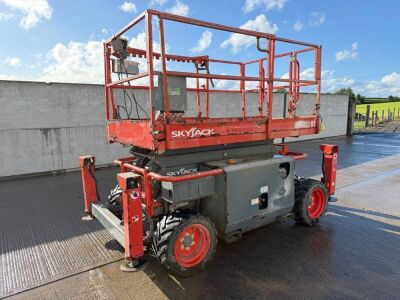 SKYJACK SJ6832RT ROUGH TERRAIN DIESEL SCISSOR LIFT