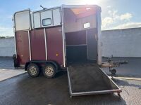 APPROX. 12ft x 6ft IFOR WILLIAMS HB510R TWIN AXLE HORSE BOX TRAILER - 4