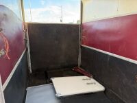 APPROX. 12ft x 6ft IFOR WILLIAMS HB510R TWIN AXLE HORSE BOX TRAILER - 9