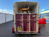 APPROX. 12ft x 6ft IFOR WILLIAMS HB510R TWIN AXLE HORSE BOX TRAILER - 15