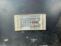 GENSET MPM 8/300 WELD MASTER SINGLE AXLE FAST TOW WELDER / 7KVA GENERATOR - 12