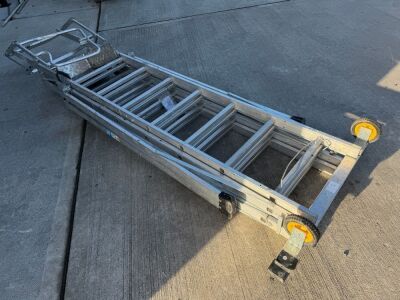 YOUNGMAN FOLDABLE EXTENDING ALUMINIUM MOBILE PODIUM&nbsp;